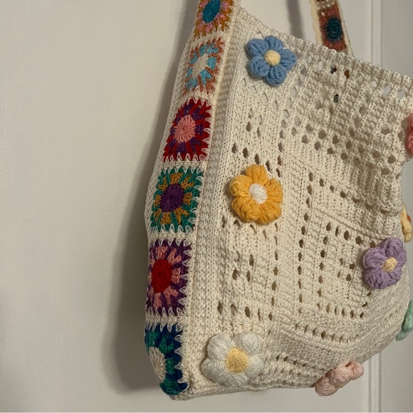 Retro Crochet Granny Square Floral Bag - Picture 7 of 9
